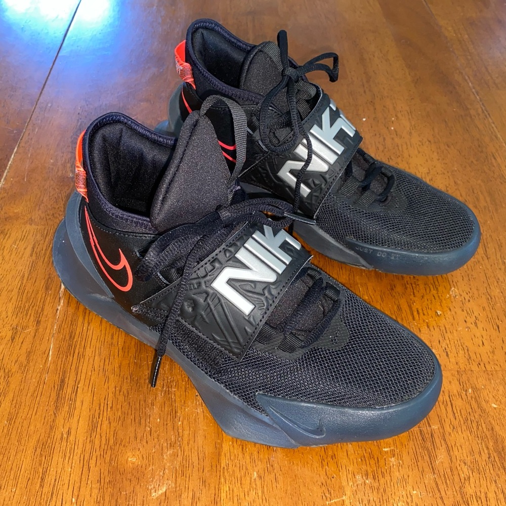 Nike Future Court 3 Shoes